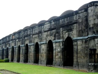 Baro_sona_masjid_or_baro_duary_masjid_or_the_great_golden_mosque__gour_malda_district_of_west_bengal_state