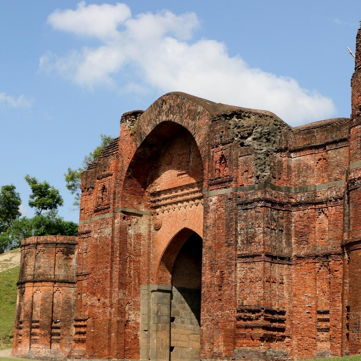 Gaur – The Lost Capital